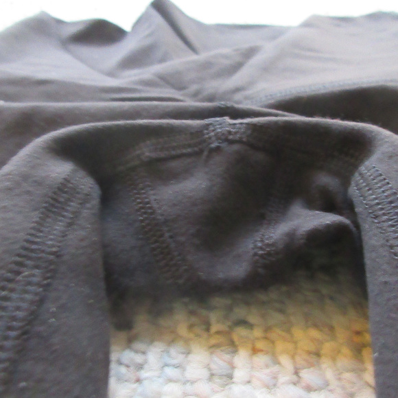 Lululemon Wunder Under Pant - Hi-Rise Black- 2 & 6 - Picture 4 of 8